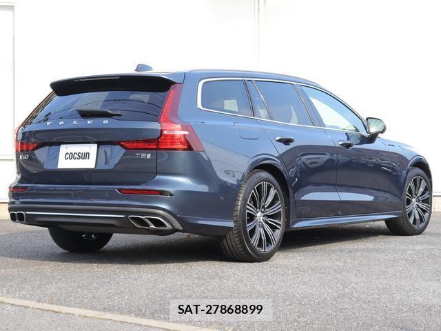 Volvo V60 2018-10 8360607-7