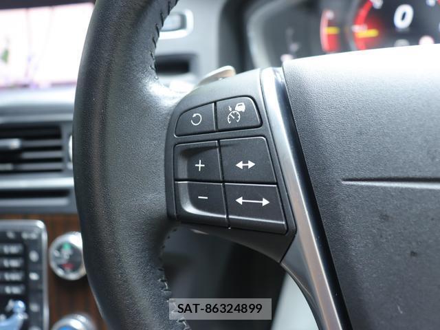 Volvo V60 2018-09 8360610-13