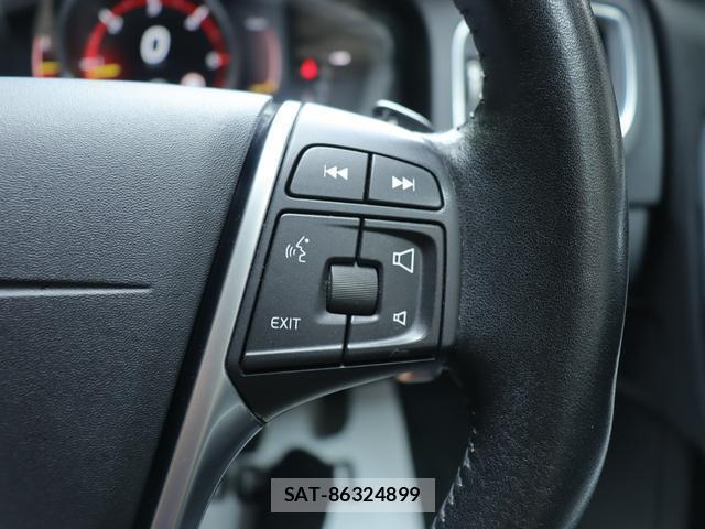 Volvo V60 2018-09 8360610-14