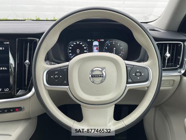Volvo V60 2019-09 8361087-11