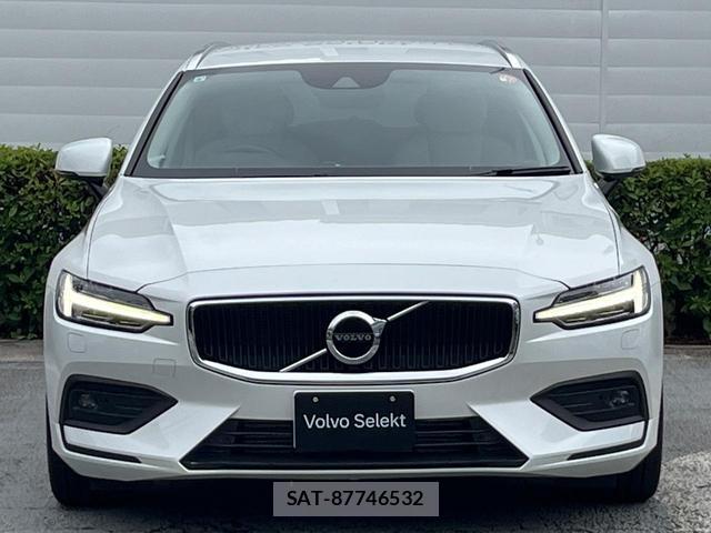 Volvo V60 2019-09 8361087-16