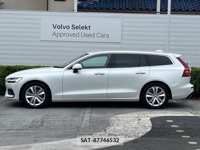 Volvo V60 2019-09 8361087-17