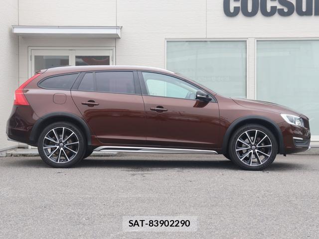 Volvo V60 2018-03 8361099-6