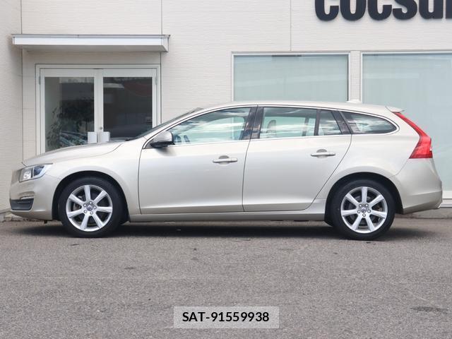 Volvo V60 2017-09 8361103-10