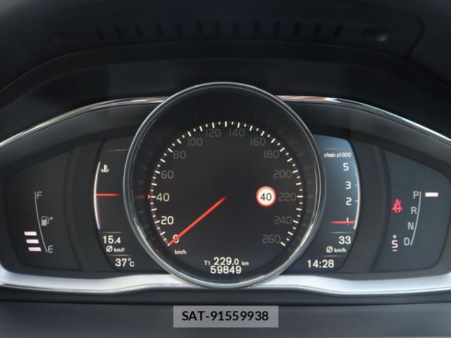 Volvo V60 2017-09 8361103-12