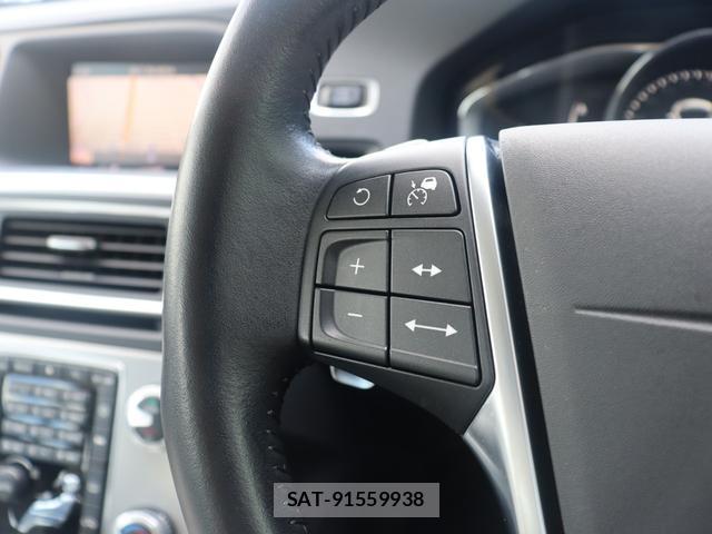 Volvo V60 2017-09 8361103-13