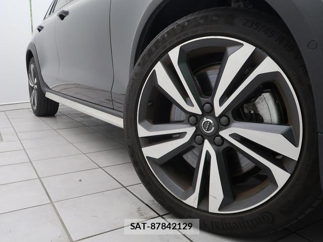 Volvo V60 2019-03 8361574-10