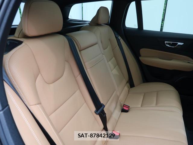 Volvo V60 2019-03 8361574-12