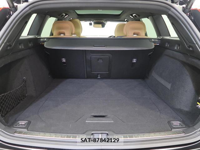 Volvo V60 2019-03 8361574-15