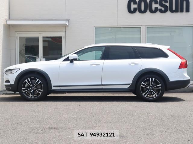 Volvo V90 2019-02 8361097-10