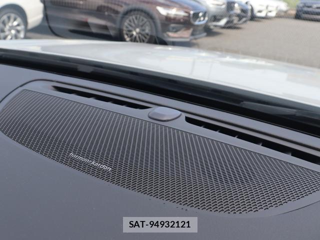 Volvo V90 2019-02 8361097-18