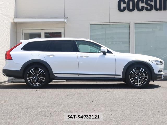 Volvo V90 2019-02 8361097-6