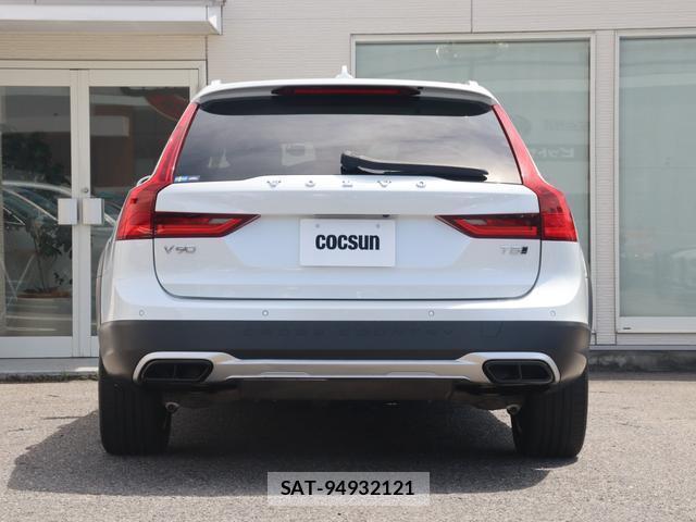 Volvo V90 2019-02 8361097-8