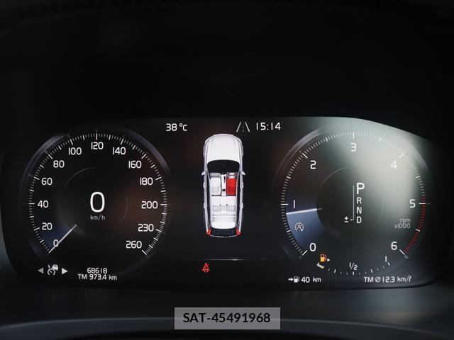 Volvo V90 2019-07 8361100-12