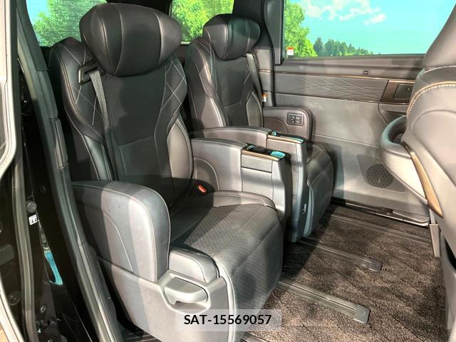 Toyota VELLFIRE 2023-09 8361918-8