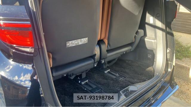 Toyota VELLFIRE 2024-04 8362229-17