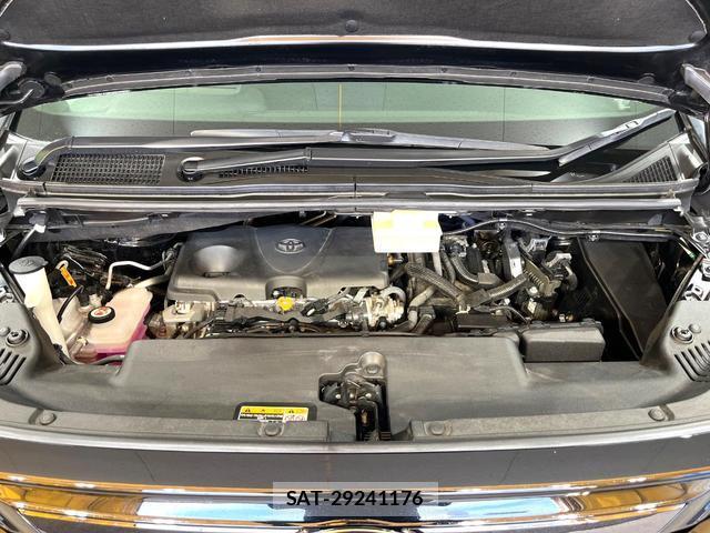 Toyota VELLFIRE 2024-05 8363013-17