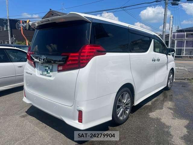 Toyota VELLFIRE 2017-08 8360826-1