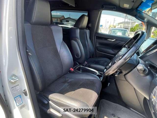 Toyota VELLFIRE 2017-08 8360826-11