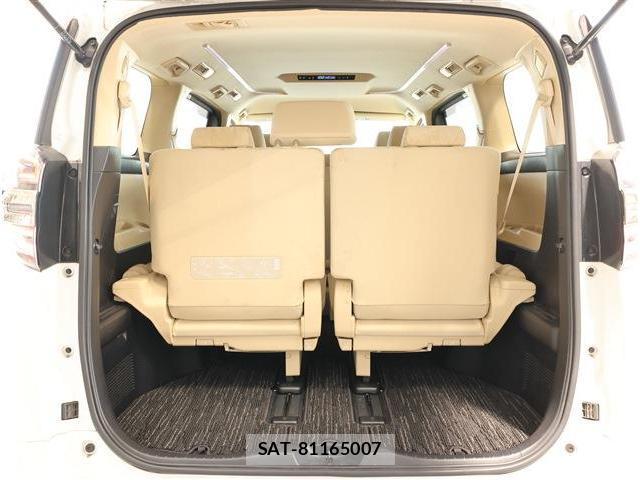 Toyota VELLFIRE 2020-03 8361042-17
