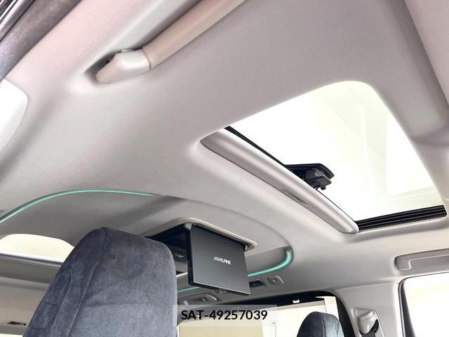 Toyota VELLFIRE 2017-08 8361497-2