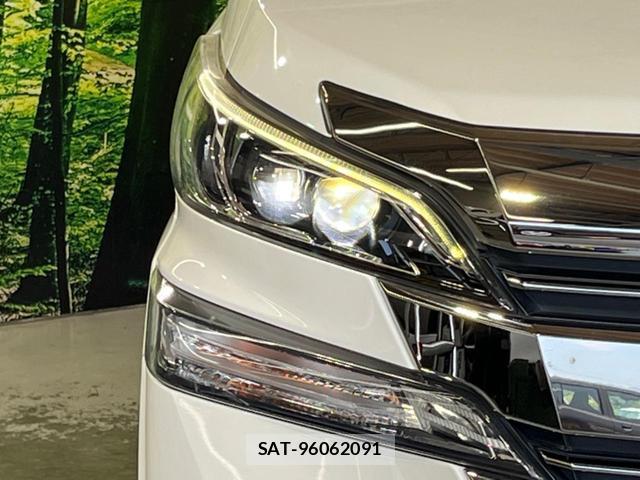Toyota VELLFIRE 2017-08 8361589-11
