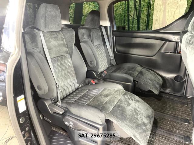 Toyota VELLFIRE 2019-10 8362392-8