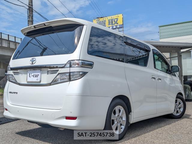 Toyota VELLFIRE 2013-03 8363693-13