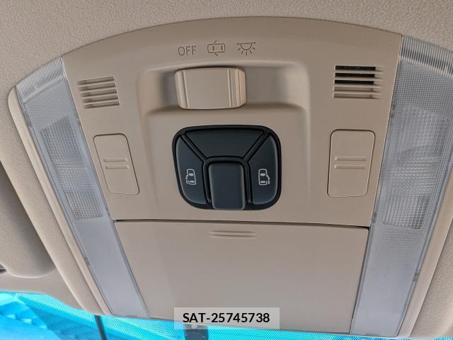 Toyota VELLFIRE 2013-03 8363693-16