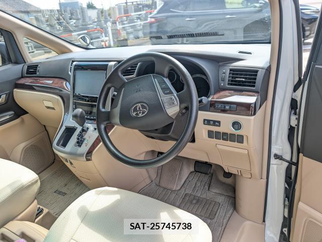 Toyota VELLFIRE 2013-03 8363693-2