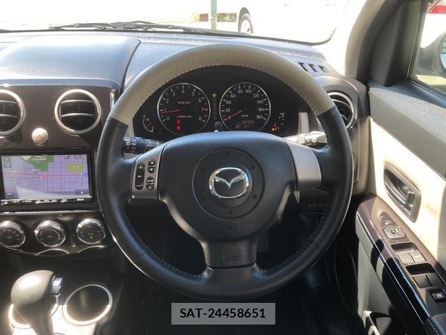 Mazda VERISA 2012-03 8362533-12