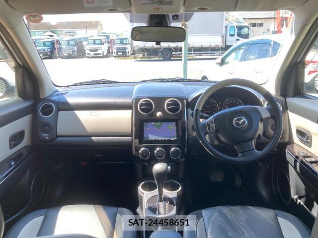 Mazda VERISA 2012-03 8362533-2