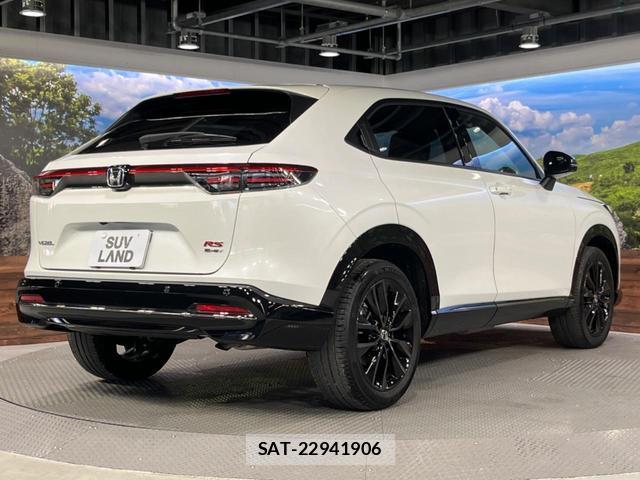 Honda VEZEL 2025-10 8361027-17