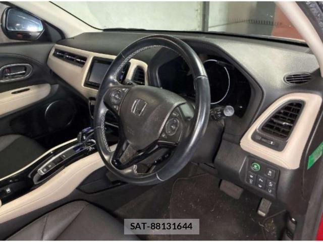 Honda VEZEL 2016-05 8361327-2