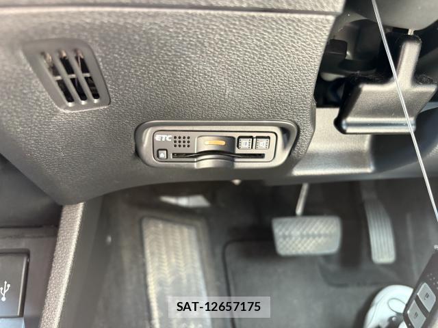 Honda VEZEL 2016-11 8361778-12