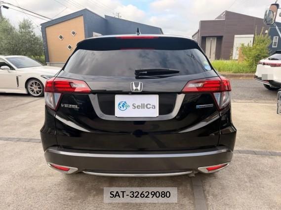 Honda VEZEL 2014-01 8362296-1