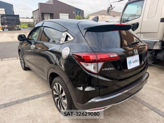 Honda VEZEL 2014-01 8362296-13