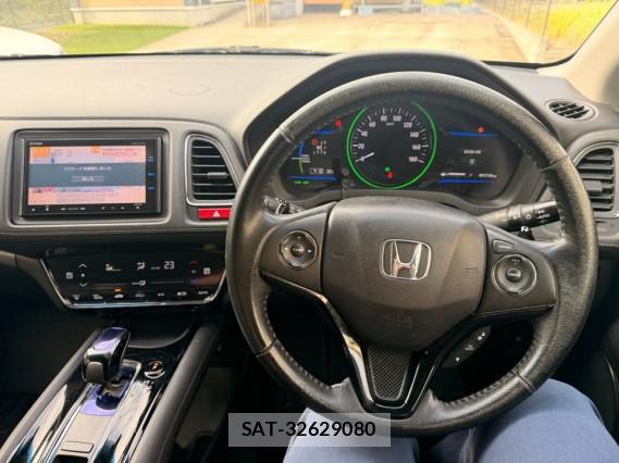 Honda VEZEL 2014-01 8362296-16