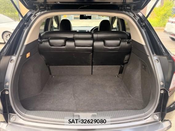 Honda VEZEL 2014-01 8362296-17