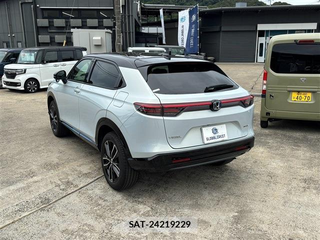 Honda VEZEL 2025-12 8362405-12