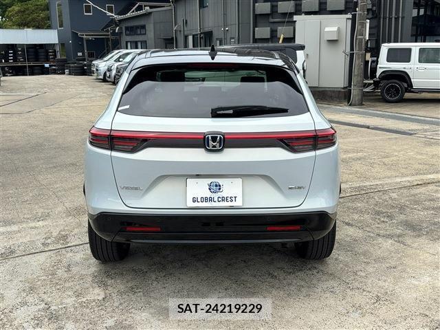 Honda VEZEL 2025-12 8362405-13