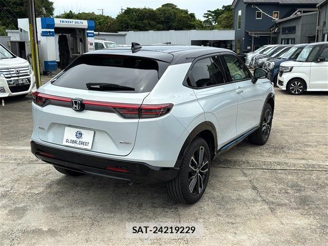 Honda VEZEL 2025-12 8362405-14