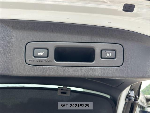 Honda VEZEL 2025-12 8362405-17