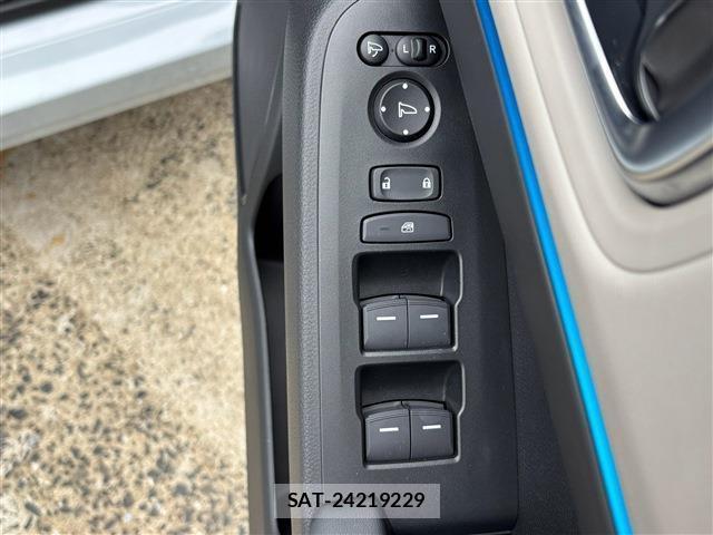 Honda VEZEL 2025-12 8362405-19