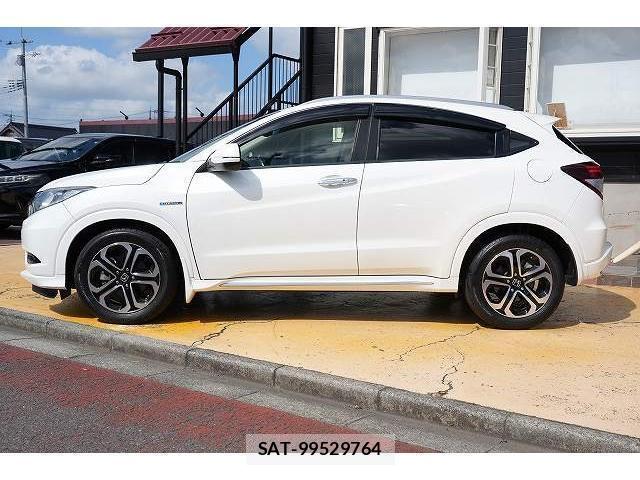 Honda VEZEL 2017-06 8363383-2