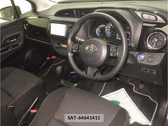 Toyota VITZ 2019-07 8361353-2