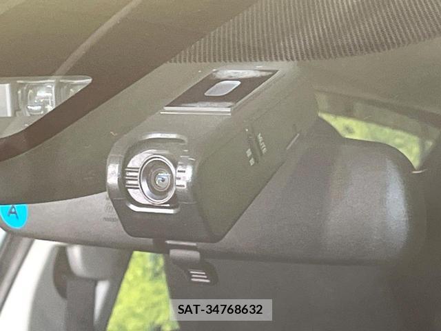 Toyota VITZ 2018-07 8363030-5