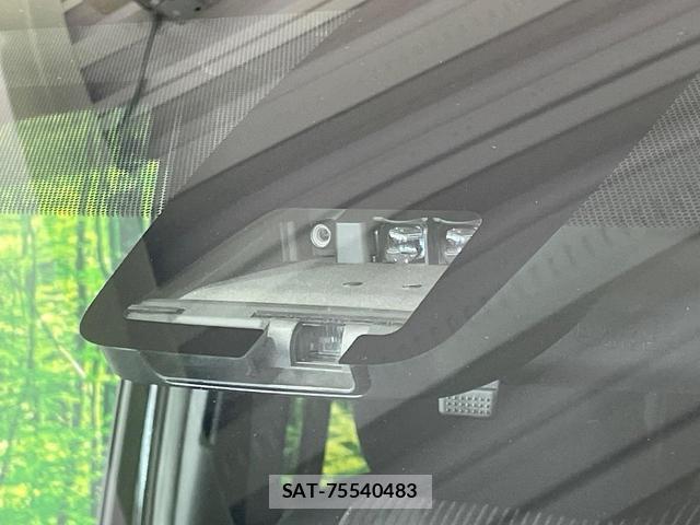 Toyota VOXY 2019-09 8360635-4