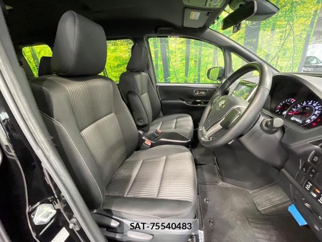 Toyota VOXY 2019-09 8360635-8