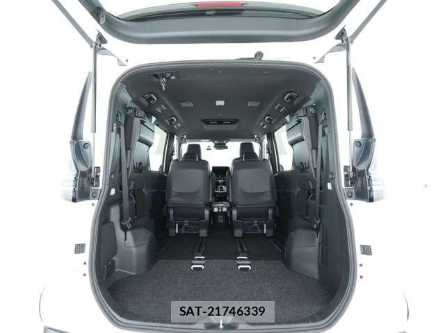 Toyota VOXY 2025-10 8360665-10